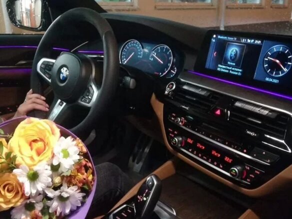 2018 BMW 5 серии 530i xDrive VII (G30/G31/G38), чёрный, 3850000 рублей - вид 4