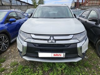 2018 Mitsubishi Outlander III Рестайлинг 2, белый, 1600000 рублей, вид 1