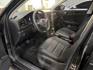 2022 Volkswagen T-Roc I Рестайлинг, чёрный, 1710000 рублей, вид 5