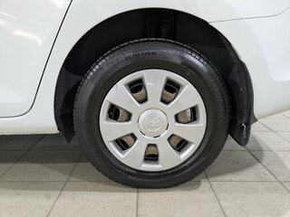 2019 Skoda Rapid I Рестайлинг, белый, 925000 рублей, вид 5