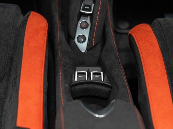 2026 McLaren 750S, оранжевый, 42900000 рублей - вид 32