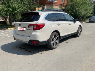 2018 Subaru Outback V Рестайлинг, белый, 3290000 рублей, вид 5