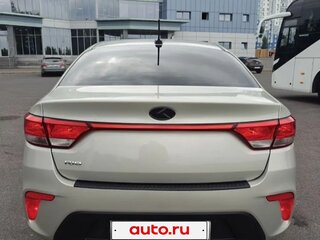 2018 Kia Rio IV, бежевый, 1450000 рублей, вид 4