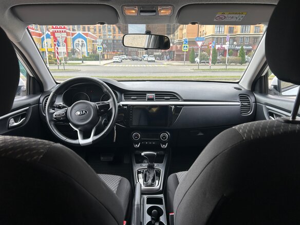 2019 Kia Rio IV, белый, 1550000 рублей - вид 8