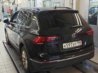 2021 Volkswagen Tiguan II Рестайлинг, чёрный, 2749000 рублей, вид 3