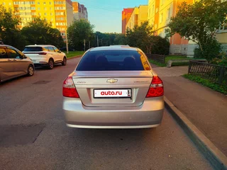 2011 Chevrolet Aveo I Рестайлинг, серебристый, 270000 рублей, вид 1