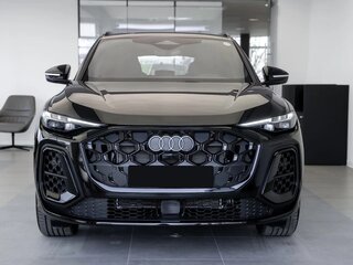 2025 Audi Q5 40 TDI III (GU), чёрный, 8790000 рублей, вид 2