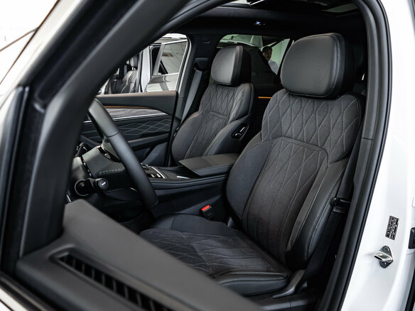 2025 Geely Monjaro I, белый, 4954990 рублей - вид 9
