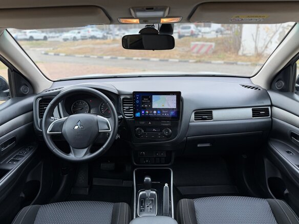 2017 Mitsubishi Outlander III Рестайлинг 2, белый, 1595000 рублей - вид 23