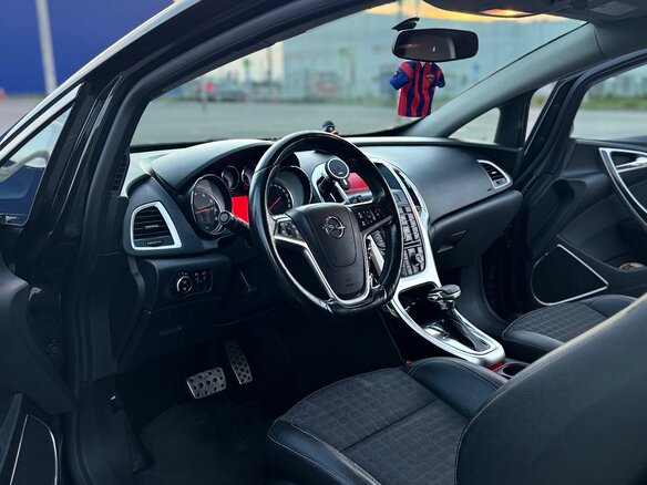 2012 Opel Astra GTC J Рестайлинг, чёрный, 840000 рублей - вид 6