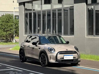 2023 Mini Clubman Cooper II Рестайлинг, бежевый, 2150999 рублей, вид 1