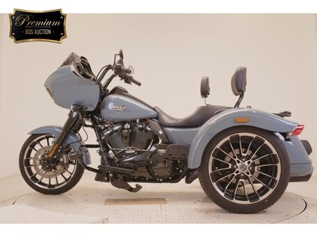 2024 Harley-Davidson Tri Glide, голубой, 3250000 рублей, вид 2