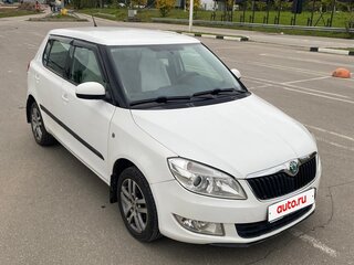 2011 Skoda Fabia II Рестайлинг, белый, 620000 рублей, вид 1