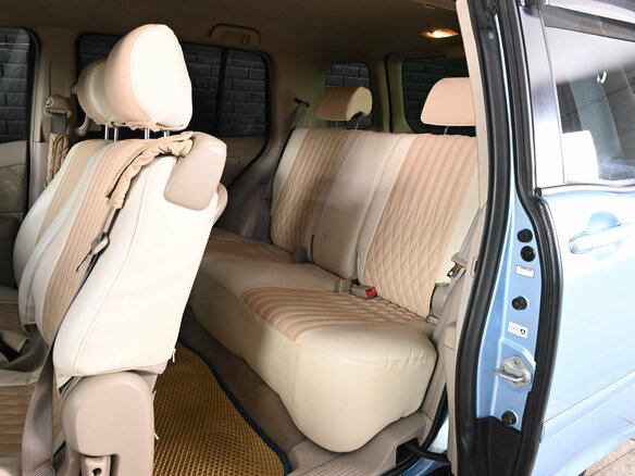 2006 Toyota Raum II, голубой, 590000 рублей - вид 11