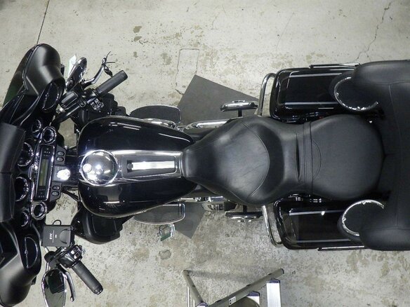 2009 Harley-Davidson Electra Glide, чёрный, 950000 рублей - вид 12
