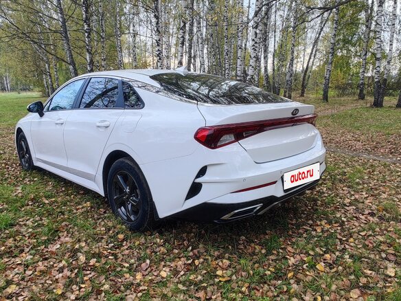 2021 Kia K5 III, белый, 1850000 рублей - вид 5