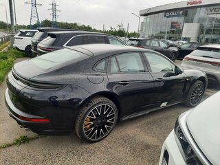 2026 Porsche Panamera Turbo S E-Hybrid III, чёрный, 39999500 рублей, вид 2
