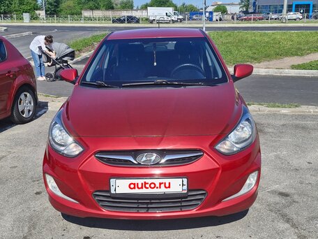 2011 Hyundai Solaris I, красный, 950000 рублей, вид 1