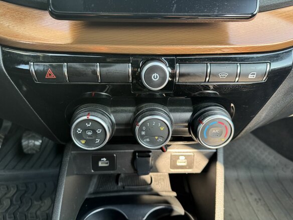 2023 Lada (ВАЗ) Vesta Cross I Рестайлинг (NG), белый, 1345000 рублей - вид 10