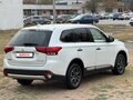 2017 Mitsubishi Outlander III Рестайлинг 2, белый, 1595000 рублей - вид 6