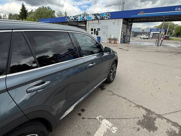 2023 Geely Monjaro I, серый, 3300000 рублей - вид 3