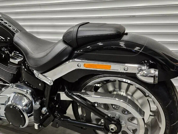 2026 Harley-Davidson Fat Boy, чёрный, 3300000 рублей - вид 8