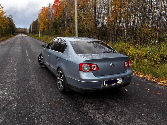 2008 Volkswagen Passat B6, серый, 655000 рублей - вид 2