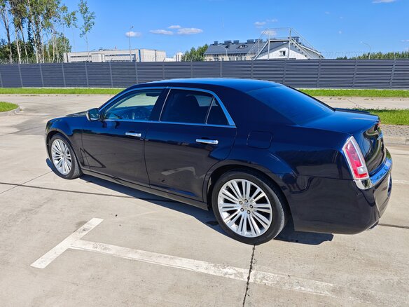 2012 Chrysler 300C II, синий, 1380000 рублей - вид 18