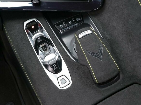 2025 Chevrolet Corvette Stingray C8, жёлтый, 23000000 рублей - вид 13
