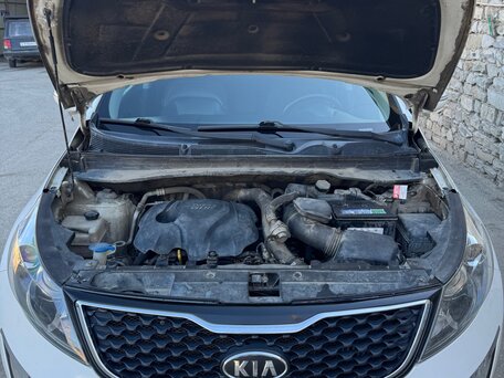 2012 Kia Sportage III, белый, 1550000 рублей, вид 2