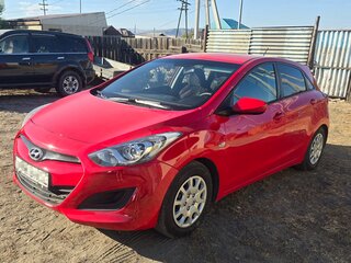 2012 Hyundai i30 II, красный, 820000 рублей, вид 1