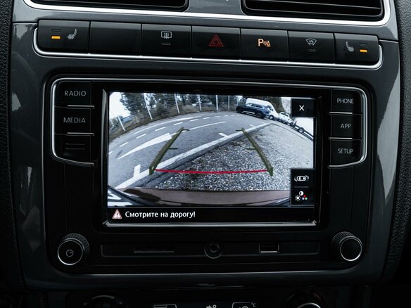 2019 Volkswagen Polo V Рестайлинг, красный - вид 13