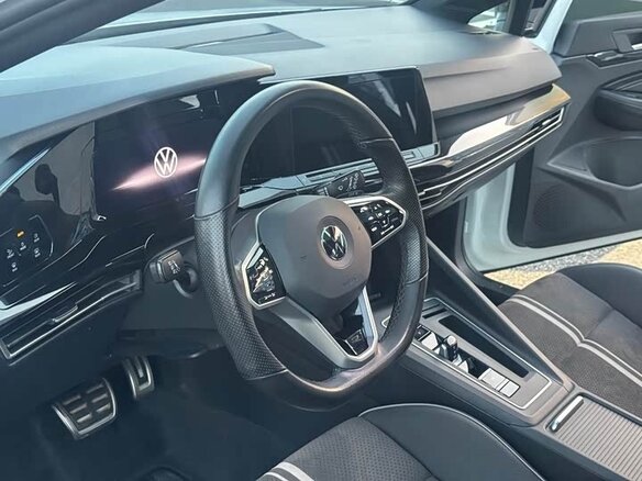 2022 Volkswagen Golf VIII, белый - вид 6