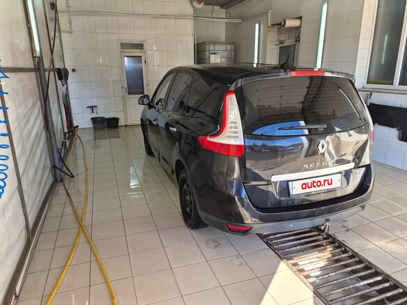 2009 Renault Scenic Grand III, чёрный, 750000 рублей - вид 4