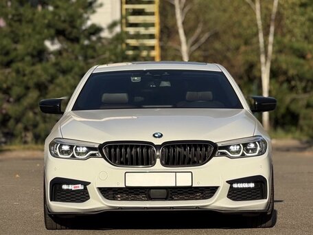 2020 BMW 5 серии 530i xDrive VII (G30/G31/G38), белый, 5000000 рублей, вид 2