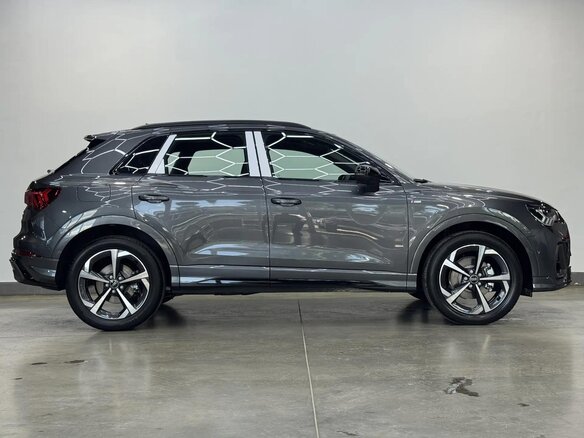 2026 Audi Q3 35 TFSI II (F3), серый, 3780000 рублей - вид 3