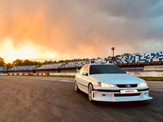 2001 Peugeot 406 I Рестайлинг, белый, 999999 рублей, вид 3