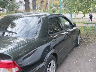 2000 Isuzu Aska IV, зелёный, 450000 рублей, вид 3