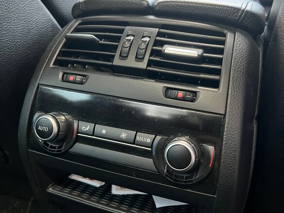 2010 BMW 5 серии 520d VI (F10/F11/F07), белый, 1700000 рублей - вид 7
