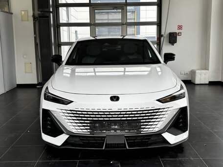 2023 Changan UNI-V I, белый, 2000000 рублей, вид 2