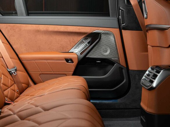 2026 BMW 7 серии 740 xDrive VII (G70) Рестайлинг, серый, 23990000 рублей - вид 22