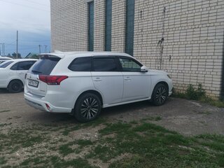 2022 Mitsubishi Outlander III Рестайлинг 3, белый, 2385000 рублей, вид 2