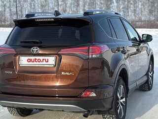 2017 Toyota RAV4 IV (XA40) Рестайлинг, коричневый, 2500000 рублей, вид 4