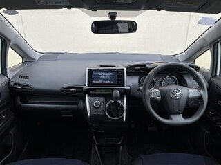 2017 Toyota Wish II Рестайлинг, белый, 1217000 рублей, вид 5