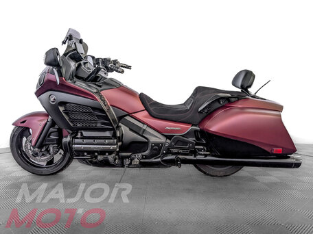 2013 Honda GL 1800 Gold Wing, красный, 1227500 рублей, вид 2