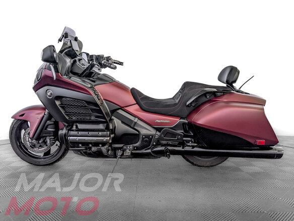 2013 Honda GL 1800 Gold Wing, красный, 1227500 рублей - вид 1