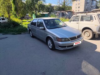 1999 Toyota Vista V (V50), серебристый, 290000 рублей, вид 2