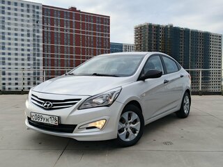 2014 Hyundai Solaris I Рестайлинг, серебристый, 849000 рублей, вид 1