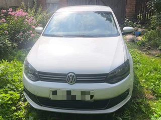 2013 Volkswagen Polo V, белый, 750000 рублей, вид 3