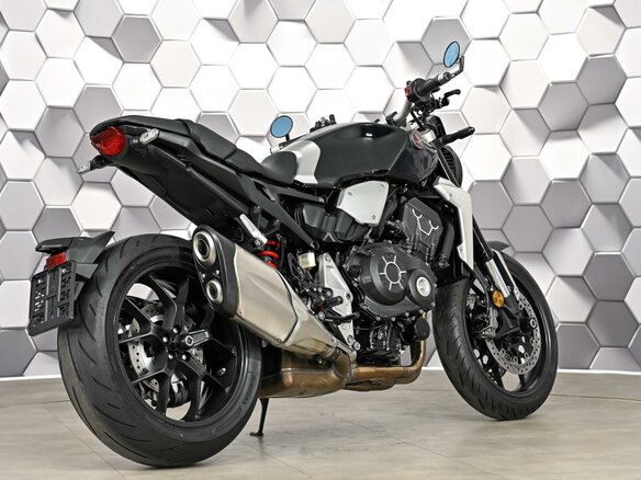 2018 Honda CB 1000R, чёрный, 975000 рублей - вид 6